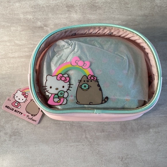 NWT Hello Kitty x Pusheen Loungefly FYE Exclusive Makeup Bags Set - Picture 4 of 6